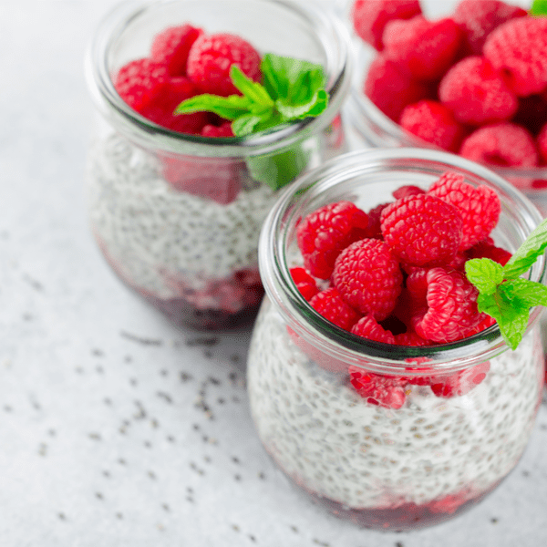 Chia-Samen mit Himbeeren