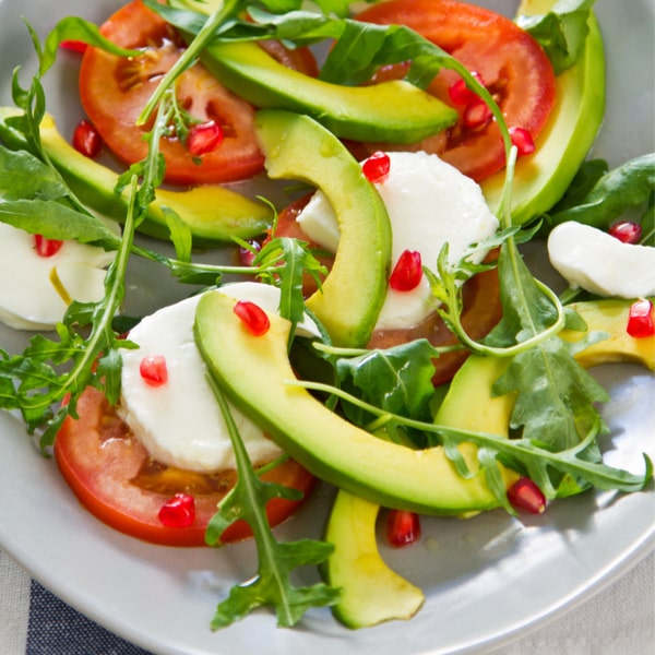 Tomaten-Avocado-Mozzarella