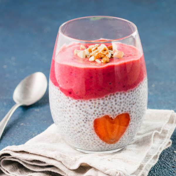 Chia Pudding mit Erdbeeren